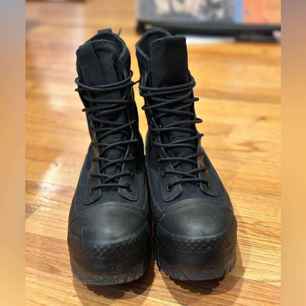 Converse Chuck Taylor All Star Lugged 2.0 counter